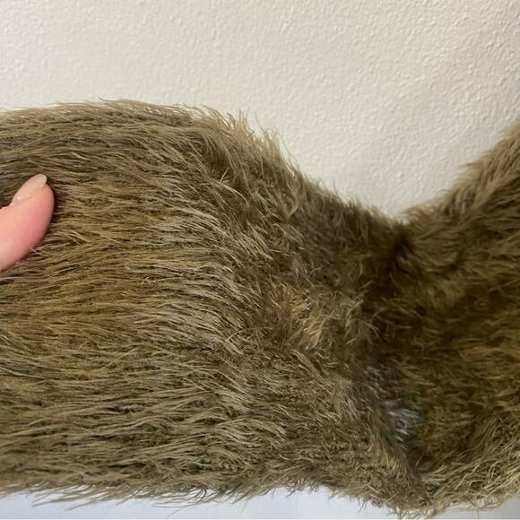 Urban Outfitters Brown Fuzzy V-Neck Sweater Long Sleeve Soft Knit Sz S - Picture 5 of 10